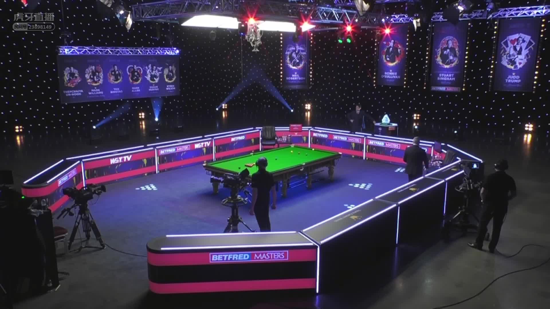 斯图尔特·宾汉姆VS塔猜亚·乌诺 11日斯诺克大师赛 上  副舞台
