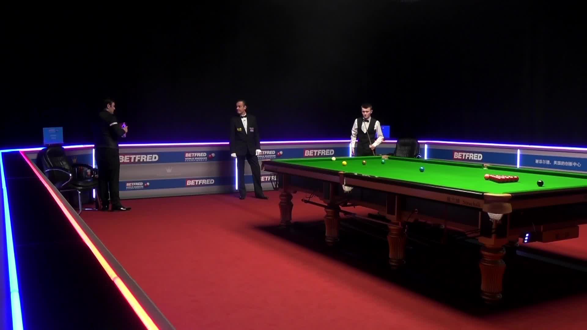 米切尔·曼恩vs罗比·麦奎根清流世锦赛资格赛上半场