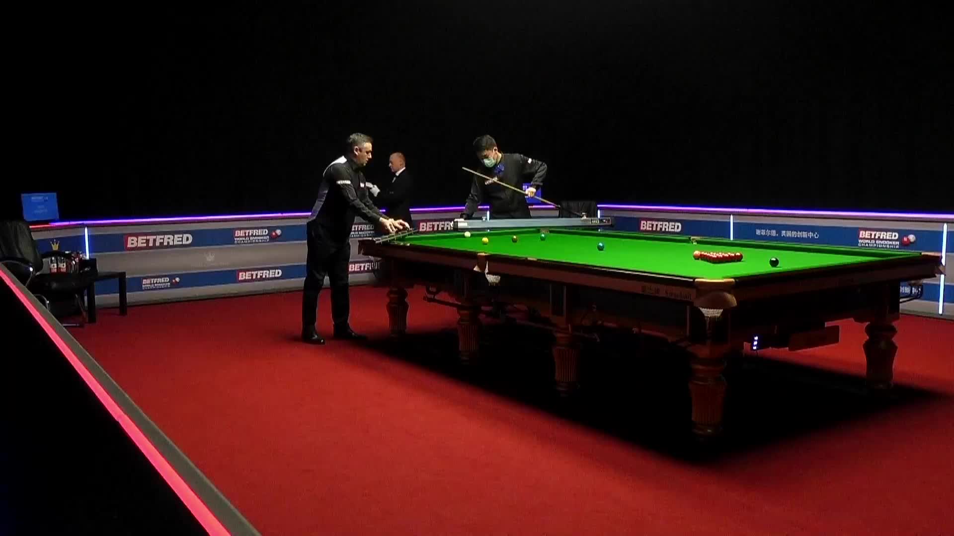 麦克玛纳斯VS白朗宁 清流 斯诺克世锦赛资格赛上半场	