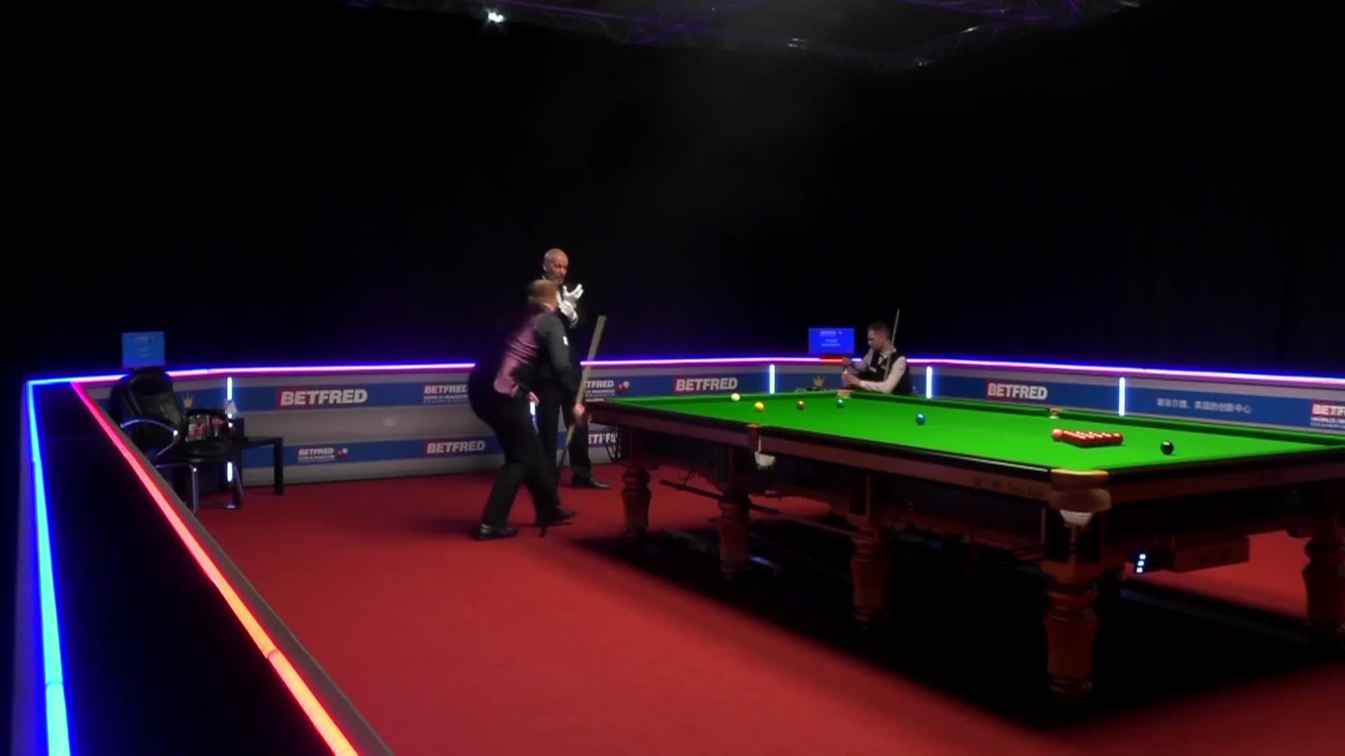 乔丹·布朗vs史蒂文·霍尔沃斯世锦赛资格赛上半场