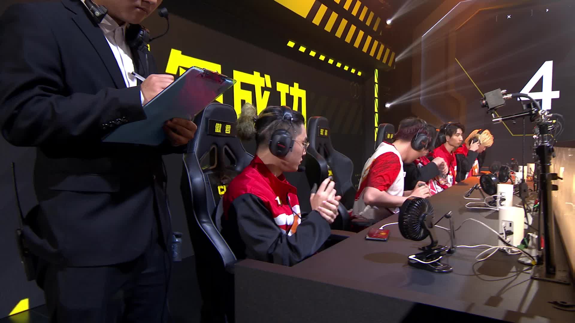 情久 vs 重庆QG（下）季后赛Day2