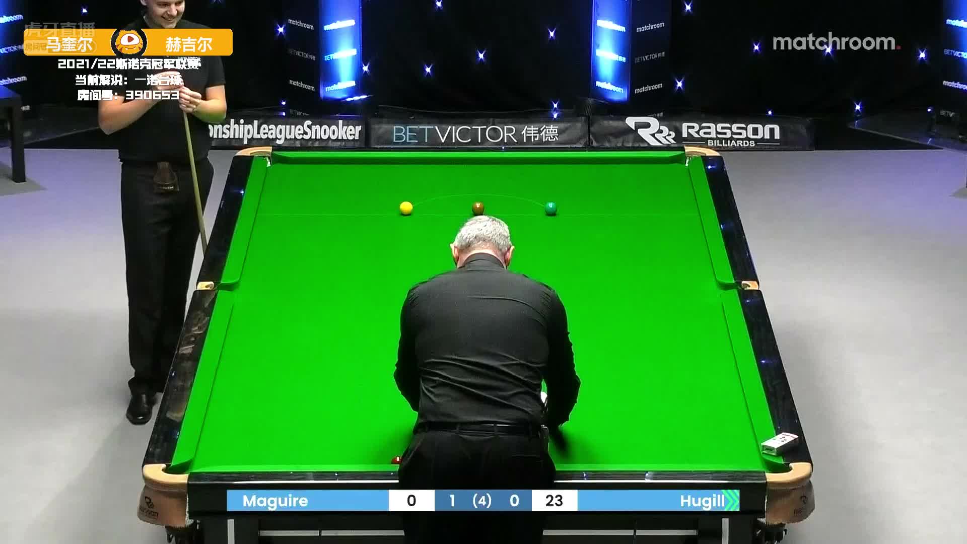 一顿操作猛如虎，裁判是个二百五？裁判摆错球逗笑老马