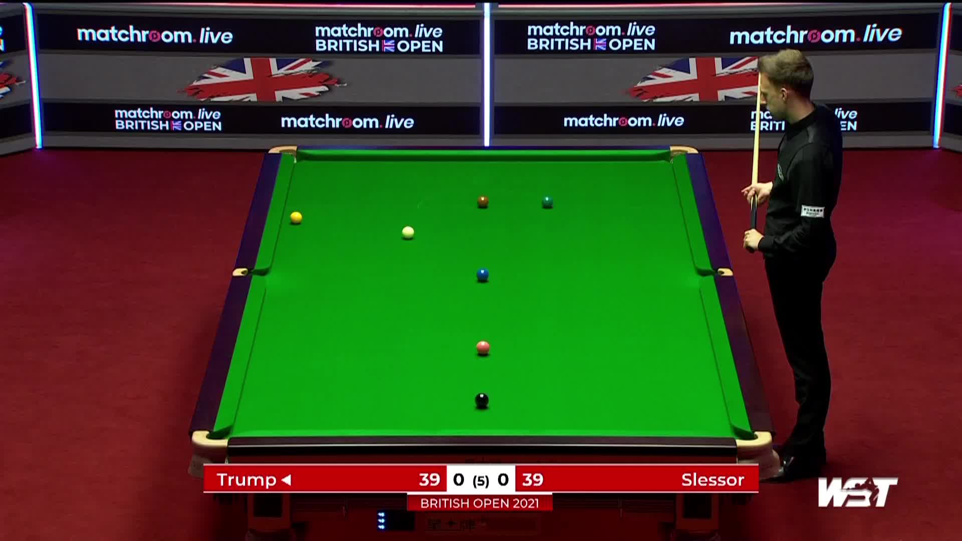 小特：进攻玩够了，搞个斯诺克玩玩！