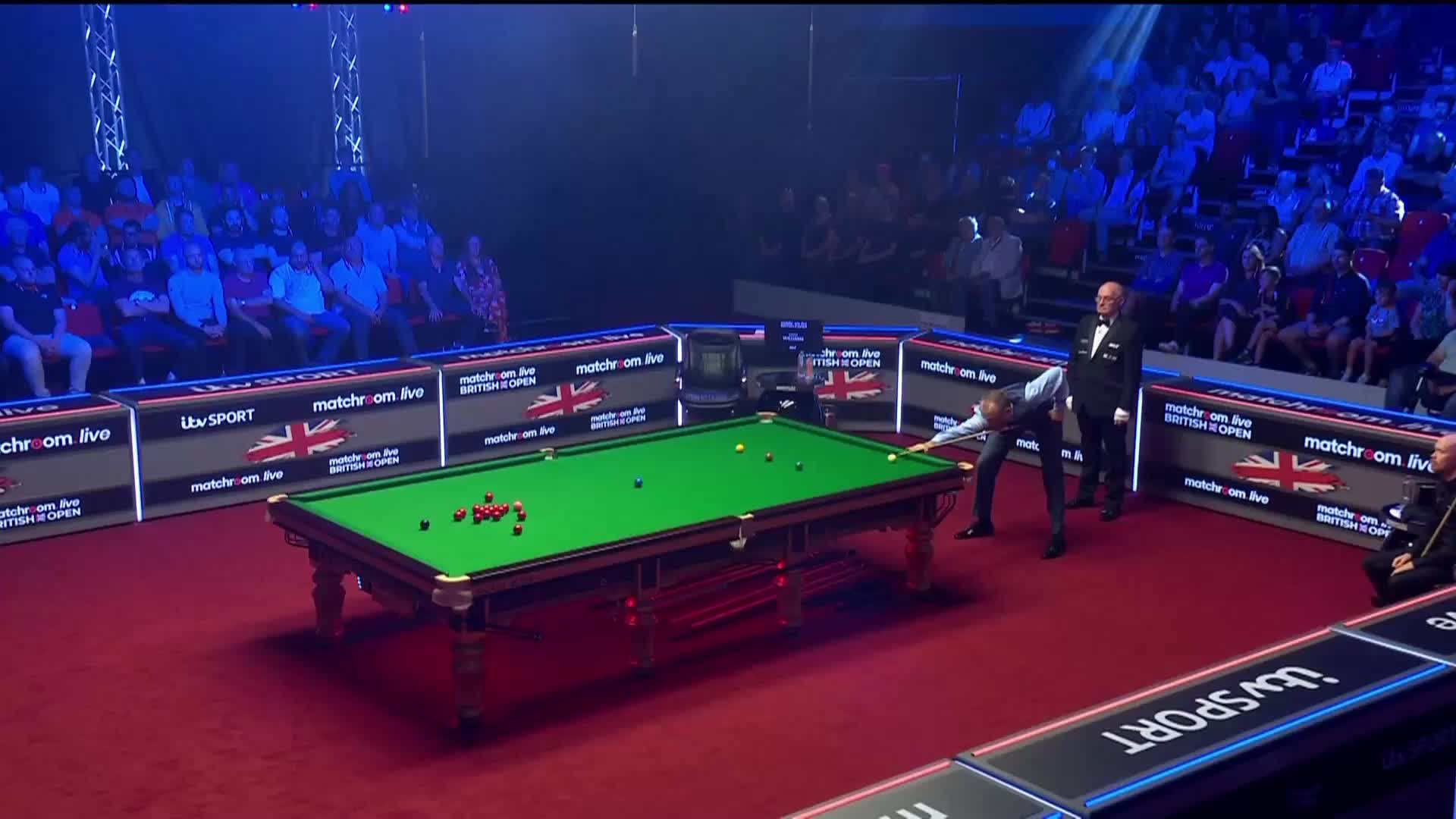 开局就被灯光gank？马叔：怪不得我打不进！