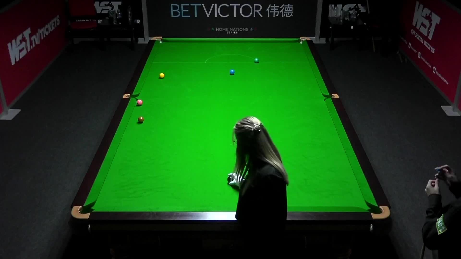 童童：我还能抢救！史蒂文斯：你还敢还手？反做一杆！