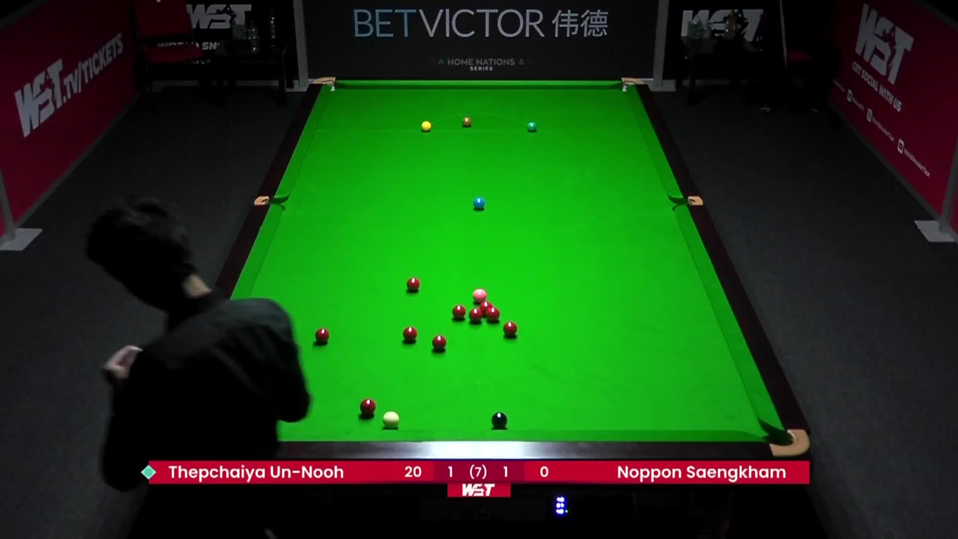 兄弟情深！塔猜亚：二弟你吃！桑坎姆：大哥你吃！