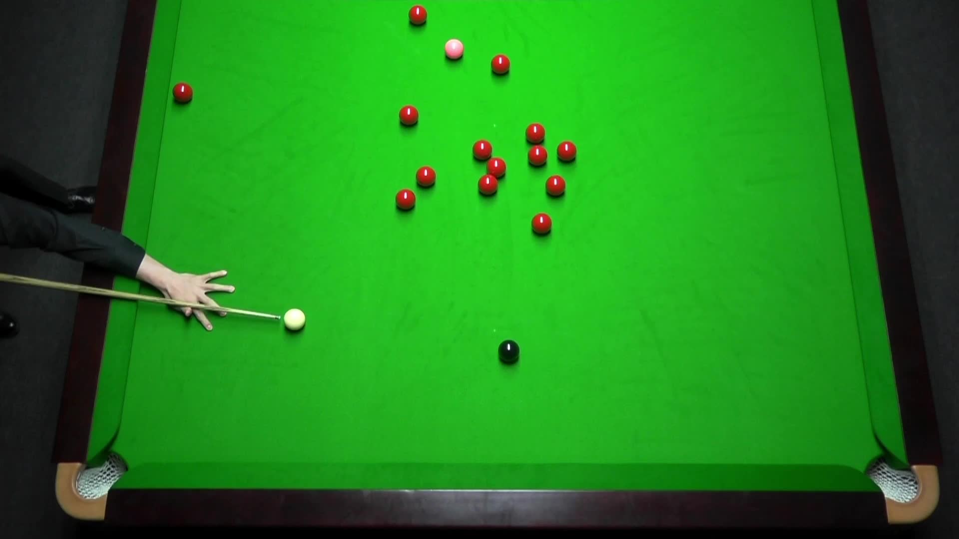 简单黑球不进！小庞摸摸脑袋觉得不可思议！