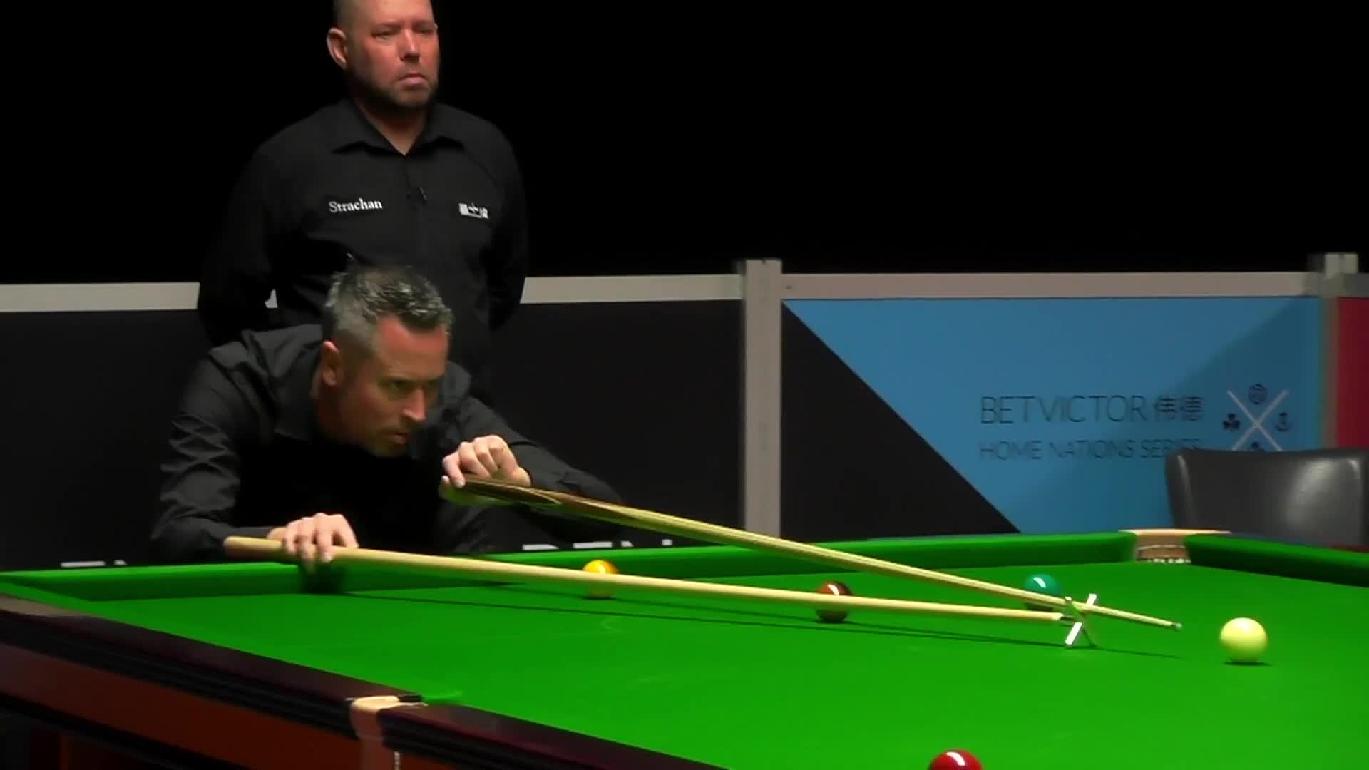 领先一局就飘了？伯顿长台不进人都傻了