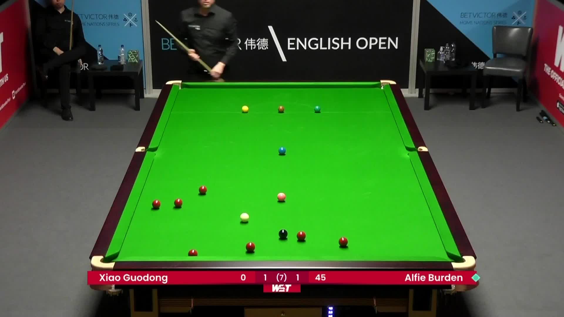 礼尚往来？对手逛袋肖国栋果断送上母球大礼