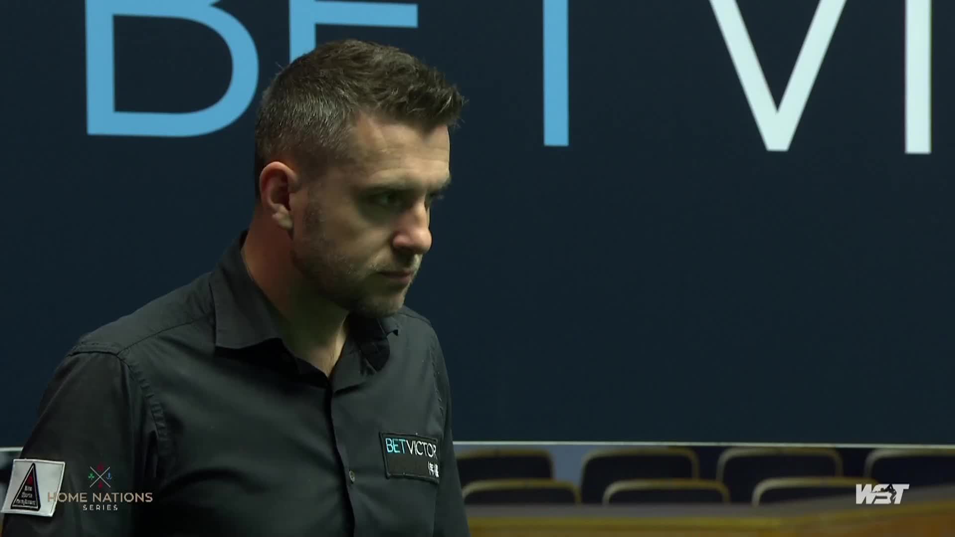 进攻不够，防守来凑！塞尔比秀顶级防守贴紧库边