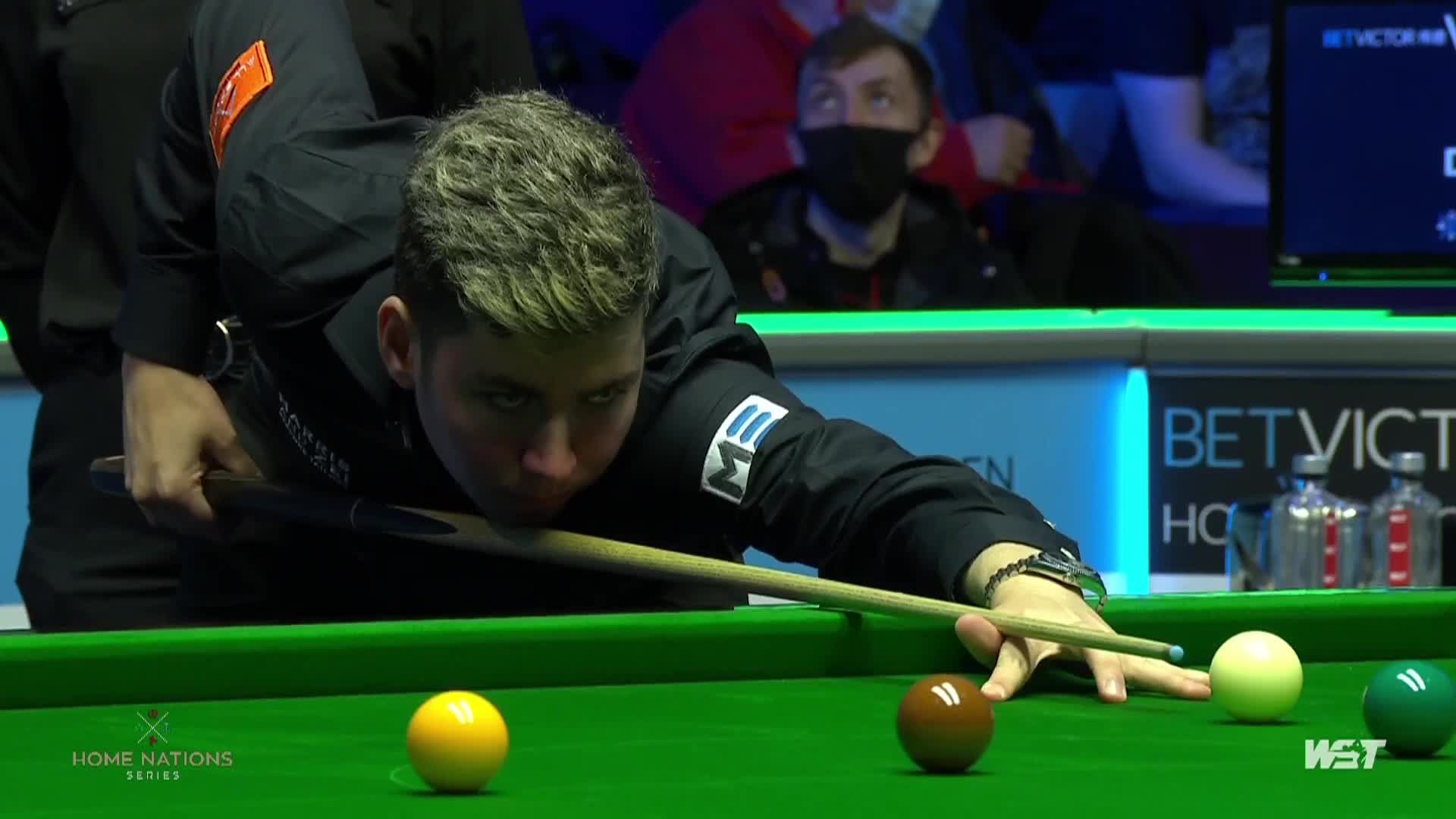 德夫林：看我秀一杆组合....黑球！痛失7分，早知道不装了！