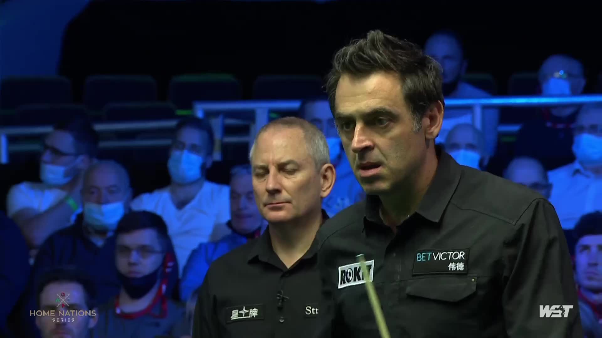 控球大师！火老师长台推杆打进还为黑球留出角度！