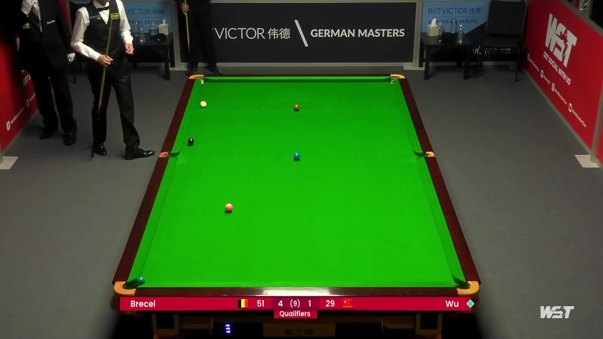 好扎杆！吴宜泽弧线球长台致敬星爷