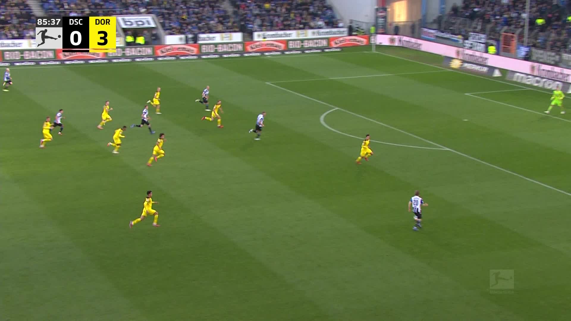 送回一个！狐媚送点克洛斯扳回一球