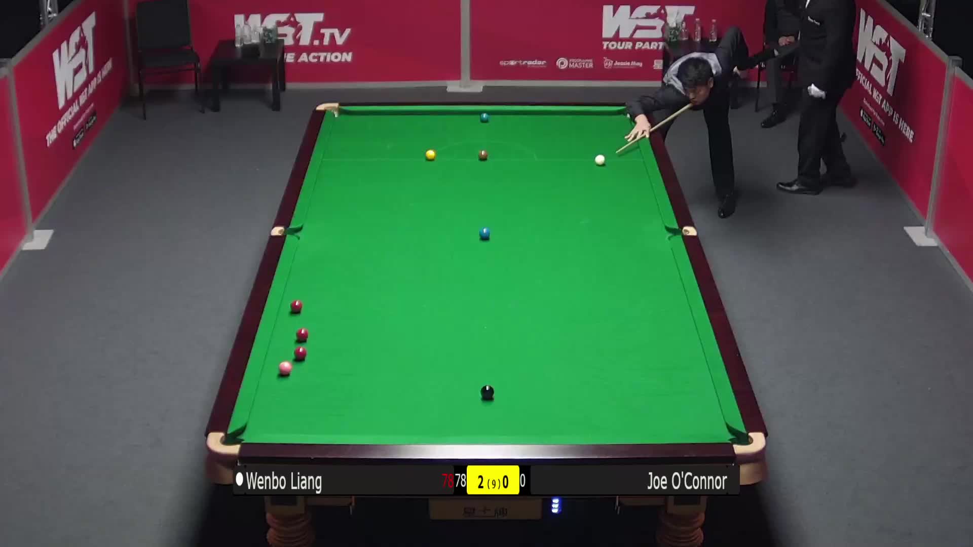 梁文博艺高人胆大翻袋差点打进