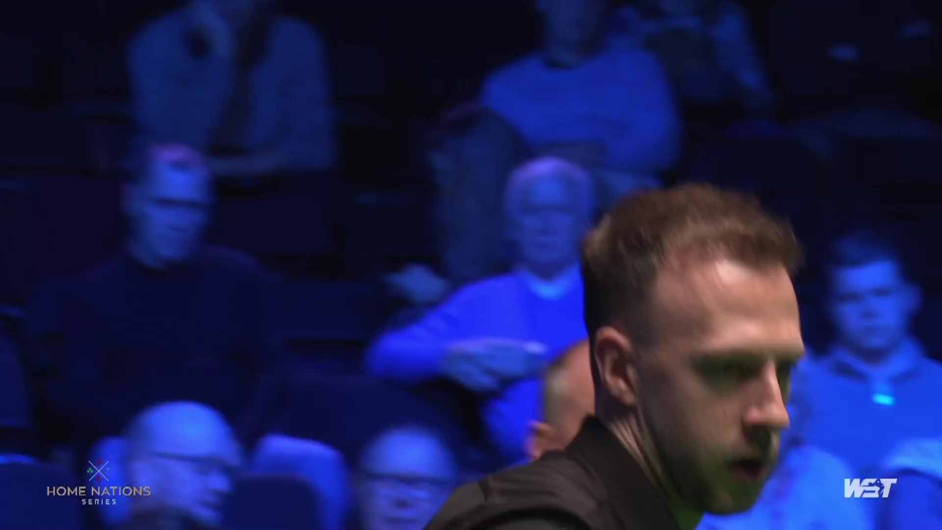 活了！小特完美炸球，红球都活了