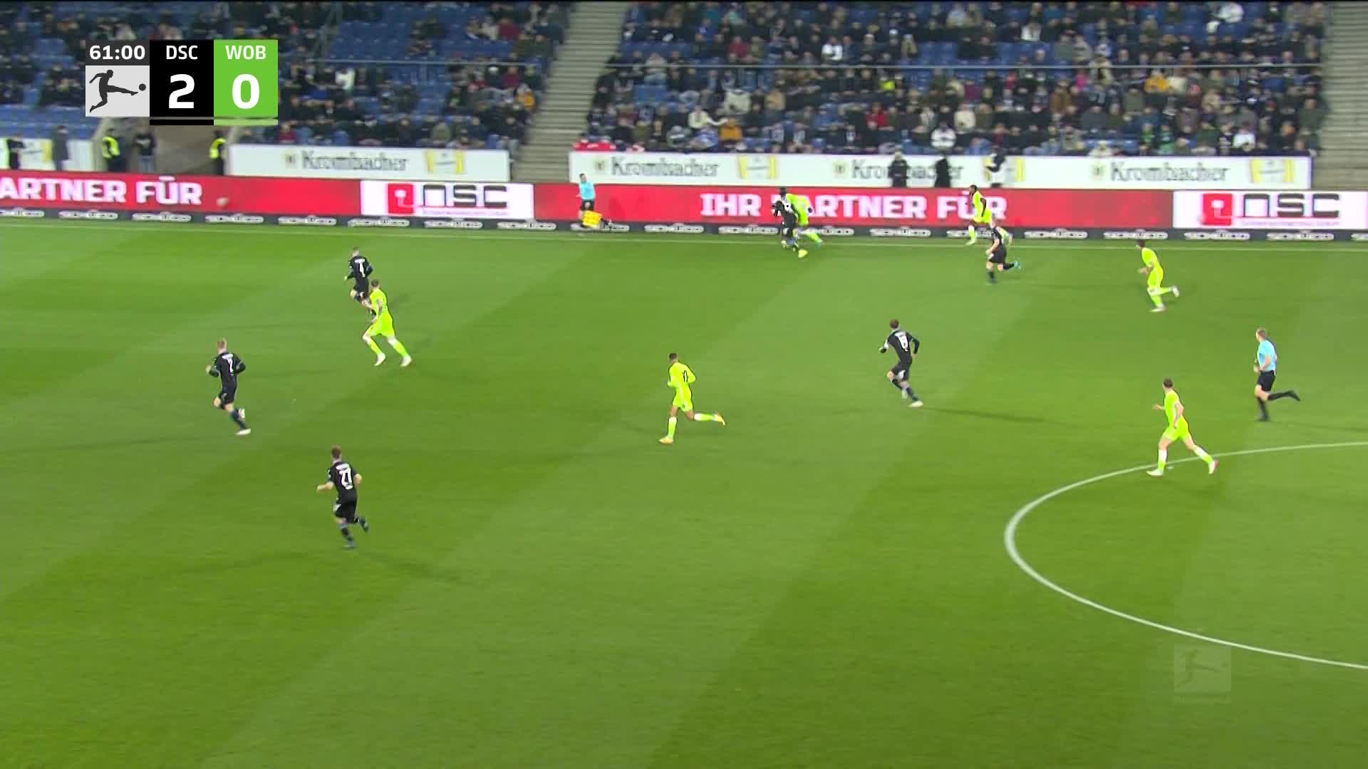 卢克巴基奥边路狂飙，维格霍斯特中路吃饼