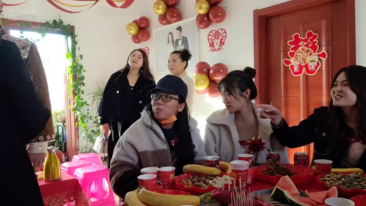 霹雳爷们与伴娘团闲聊，凯源为舞蹈室指导迷津！#星秀爆料站#