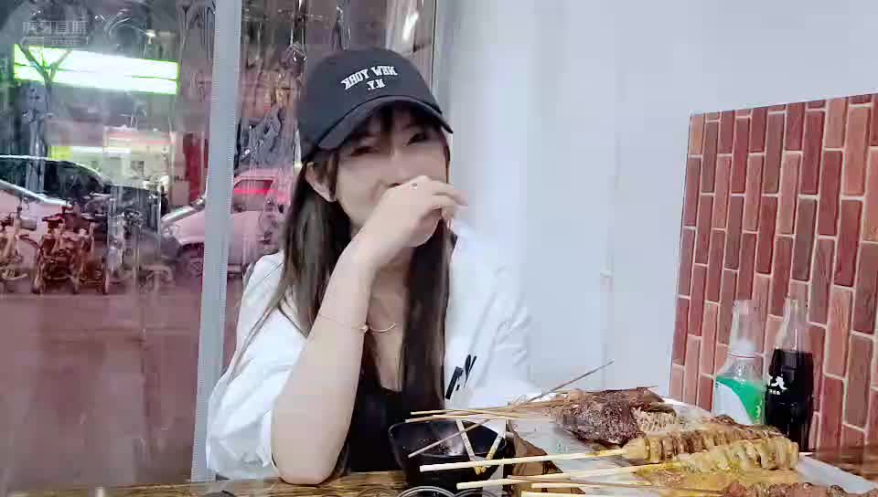 在石现场rap引弹幕狂笑#星秀爆料站#