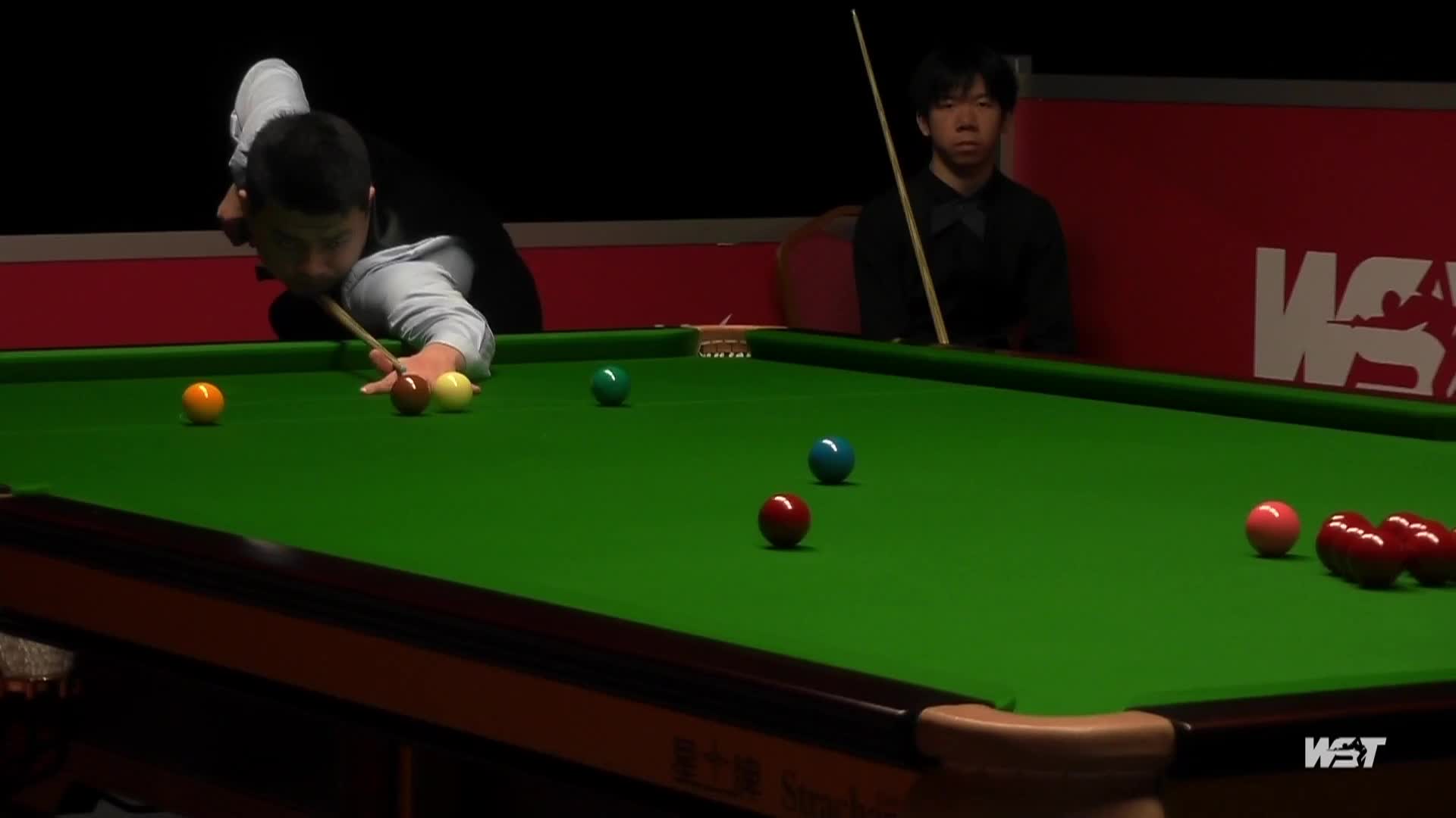 鲁宁5-0轻松带走比赛！芜湖~