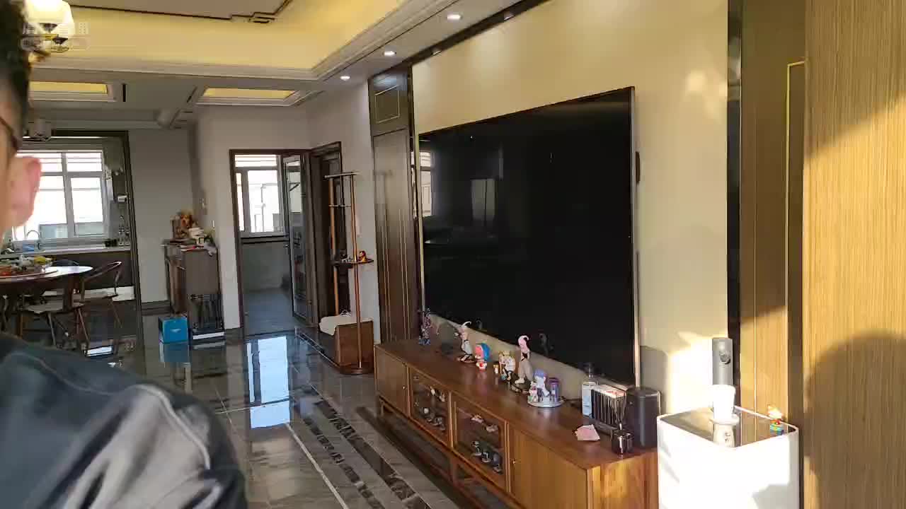 霹雳爷们做客宇文泡老家，泡收藏了好多手办！#星秀爆料站#