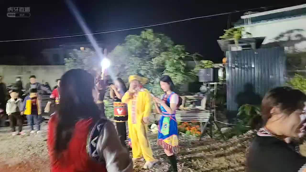 放纵鳕熊主持 凯源脸绿了？！ #星秀爆料站#