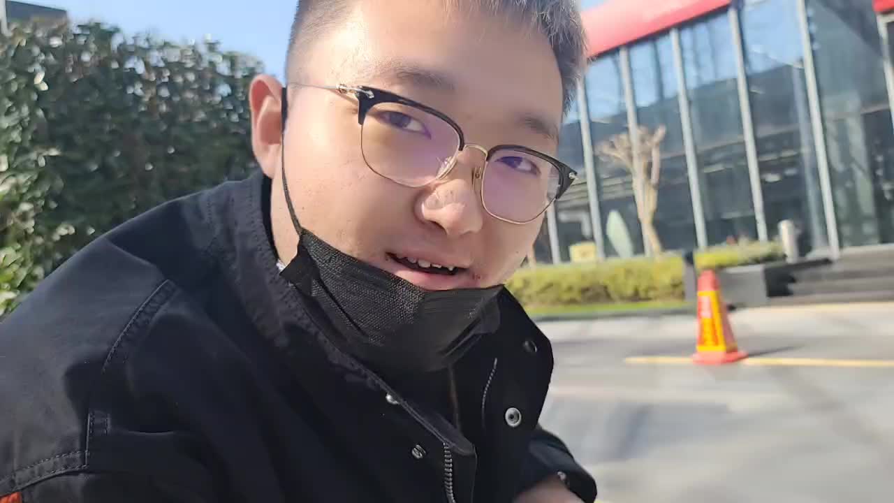 【钱小佳】塑料兄弟情