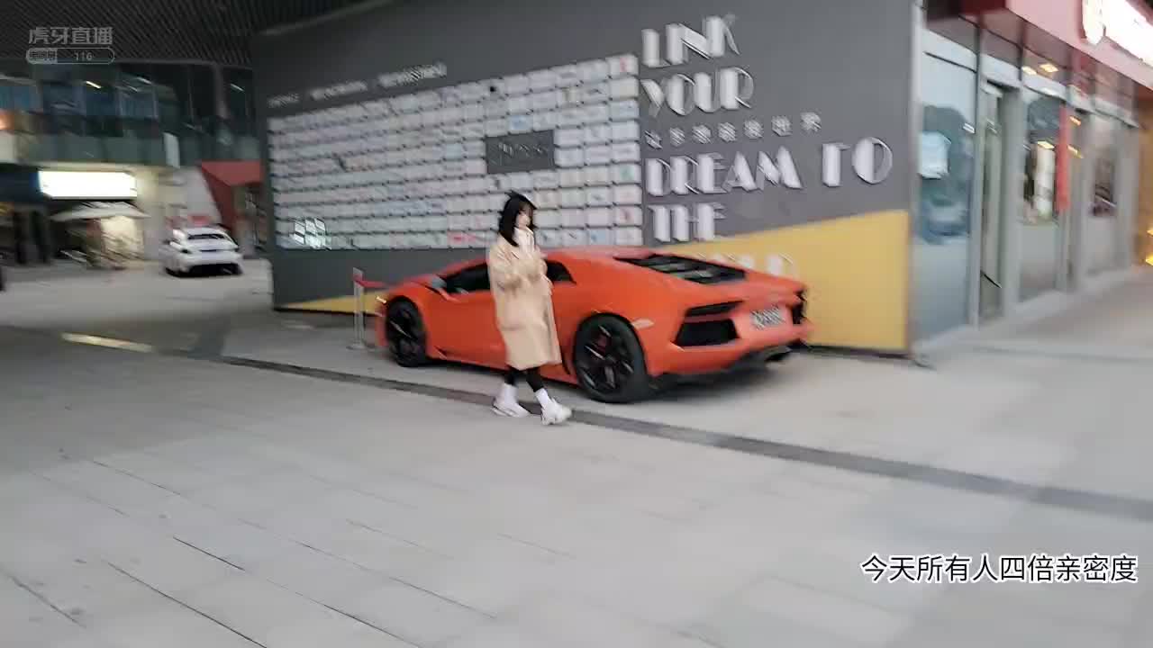 会长参观拉法贴膜现状，提及将和队长去郑州 #星秀爆料站#