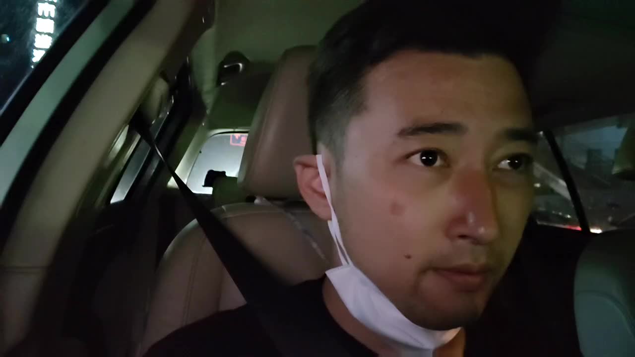 钱小佳夸冯程程真人太好看了！#星秀爆料站#