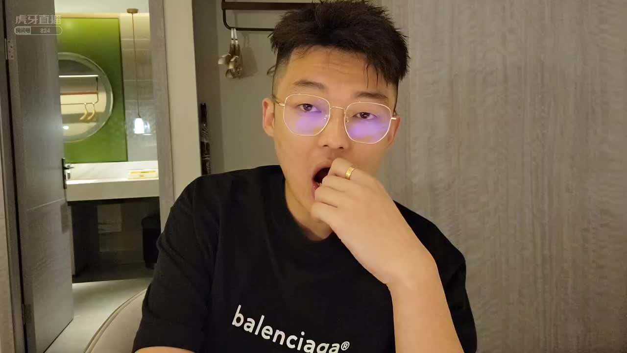 宇文泡开启14天隔离生活！眼泛泪光！#星秀爆料站#