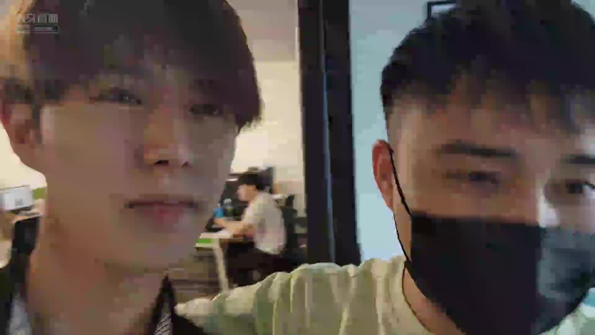 两大深情首次会面，耀扬竟是为了看公司妹子来的？