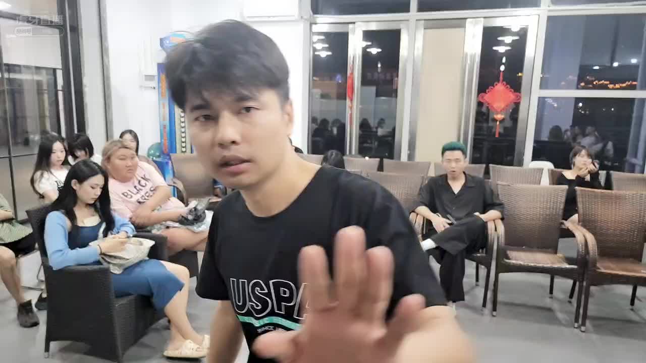 回公司开会～大象UP