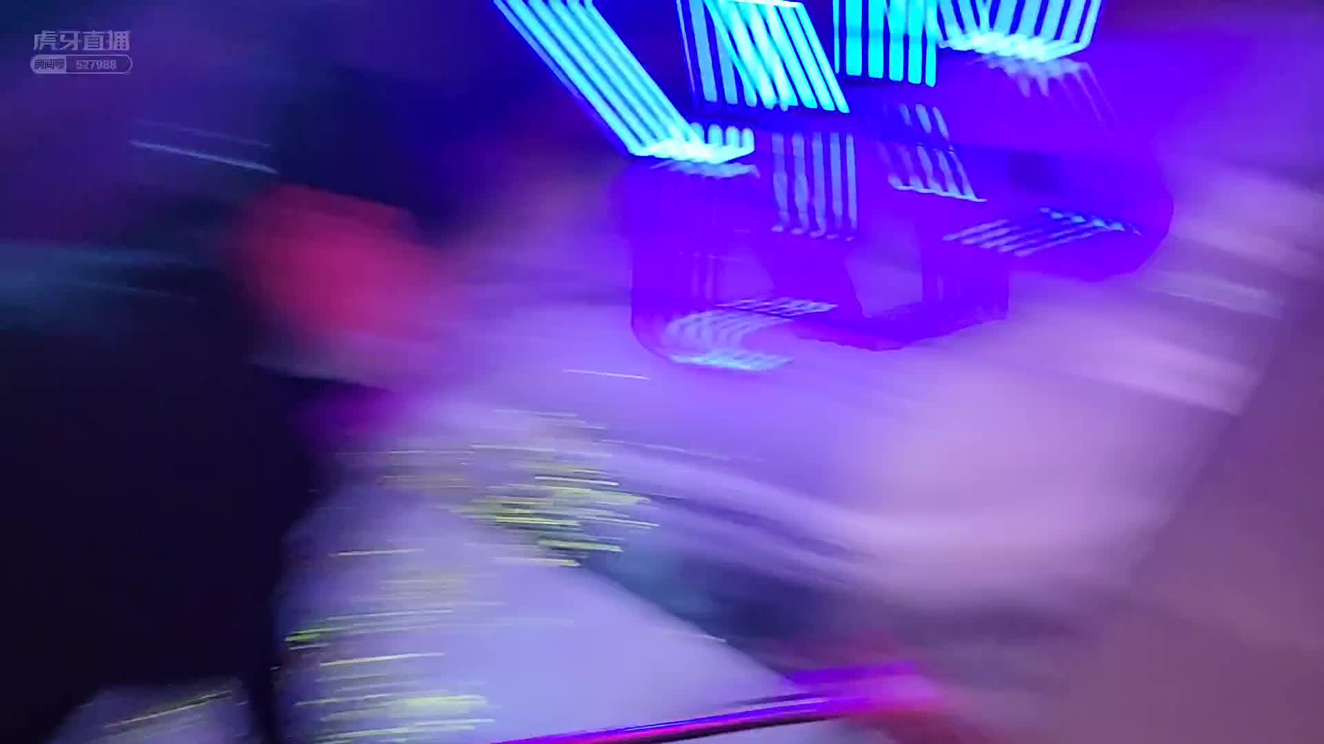 【童锦程】老张摔倒直接涨2000贵宾？