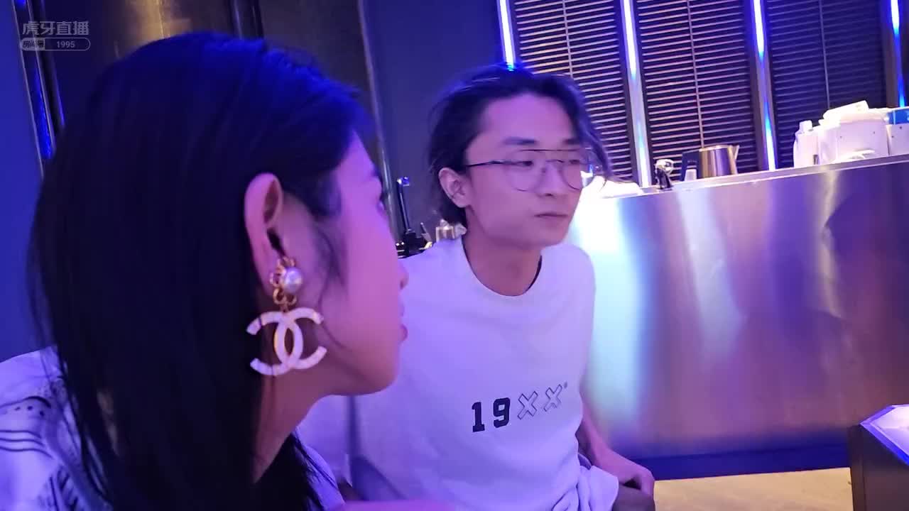 云???