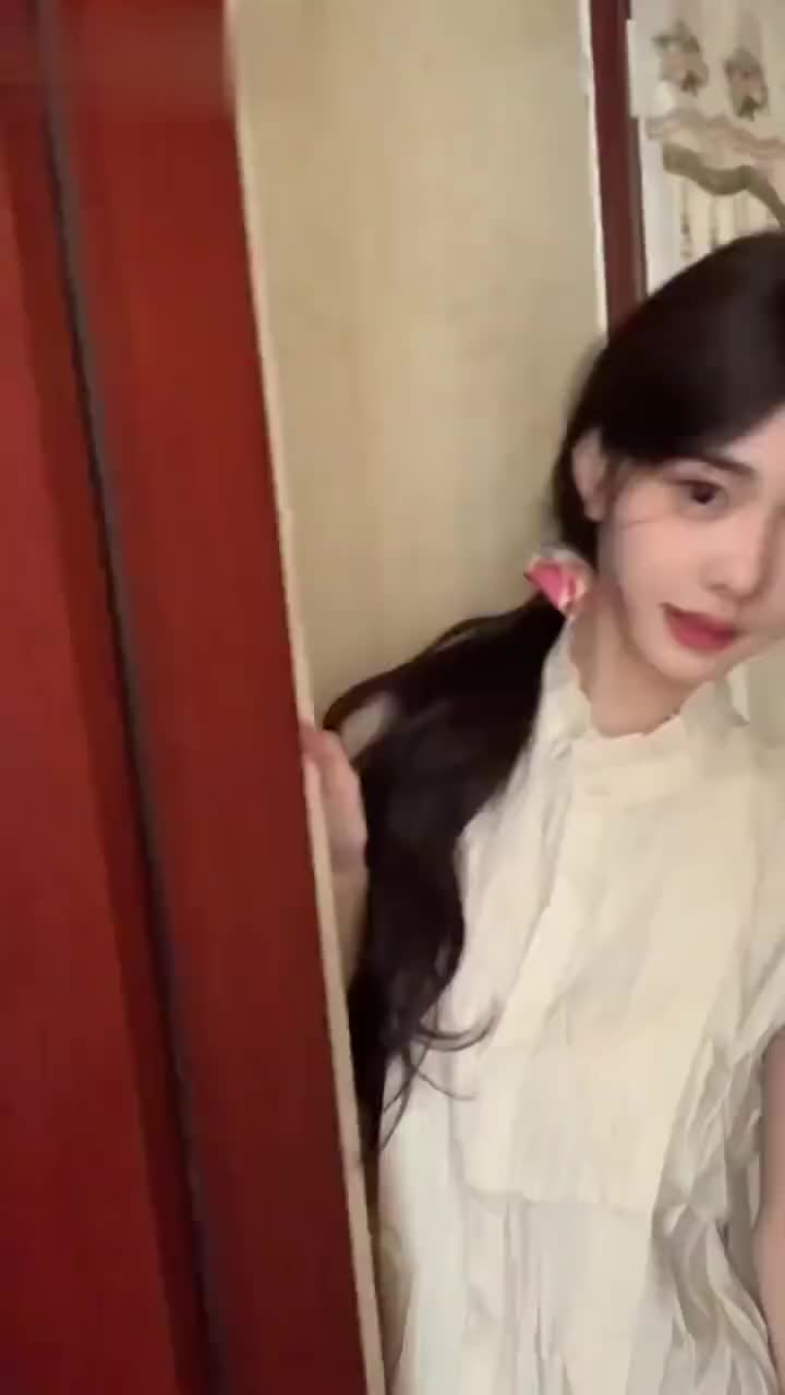 在我耳边温柔地哼#听着时钟tictokticktoktic
