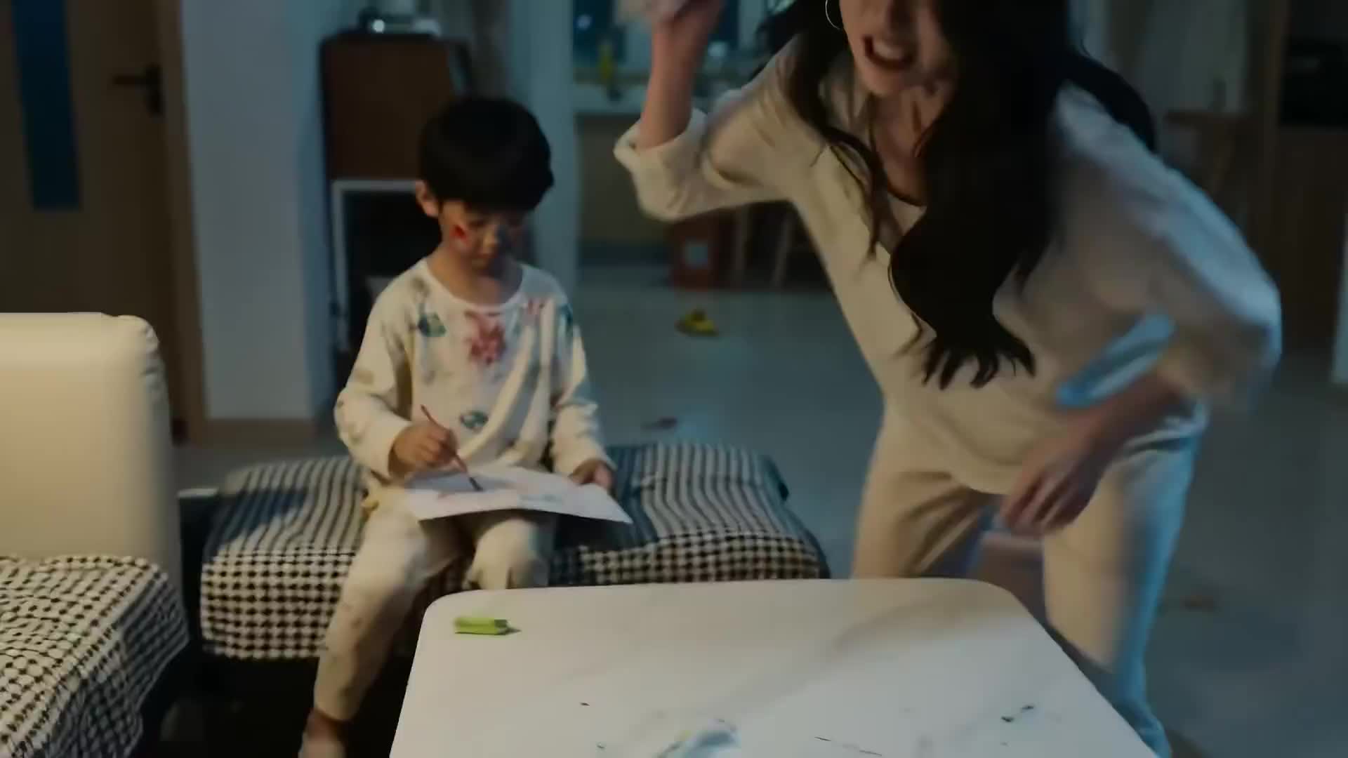 一个男人像是家里的客人，这搭伙的日子还要继续吗？