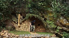 一块突出的崖壁竟然被男人改造成精致的庇护所 (1)