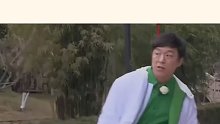 这俩人也太搞笑了