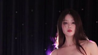 【李六六灬】乖乖坐下看姐姐