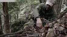 德爷罗多彼山脉荒野求生，吃着嘎嘣脆的炭烤鼠片，炭烤野鲫鱼，还有喷香的鸡油菌菇!(2)