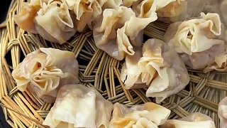 東北早市吃飯，好吃不貴，太香啦 你喜歡吃純?nèi)怵W燒麥嗎？