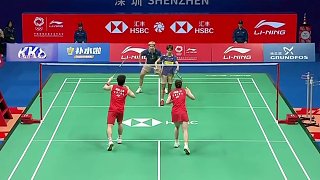 娃卉開局落后但努力追分成功逆轉(zhuǎn)，拿下首局