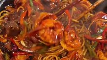 餐厅同款虾仁牛肉意面，虾仁Q弹，大块牛肉粒裹满意面筋道入味