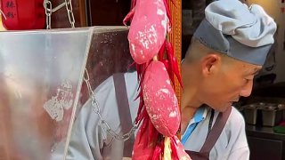 路邊手拍的紅薯酸辣粉，很筋道而且酸酸辣辣的