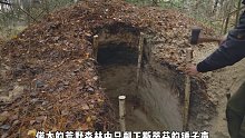 男人独自在森林中搭建地下庇护所，并在温暖的内部野炊和过夜(2)
