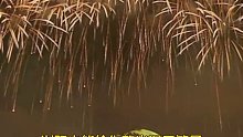 烟花是夜空中散落的璀璨星河