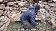 第2集：只需用石头加黏土，男人就在野外搭建出舒适的小屋