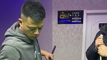 看我一招