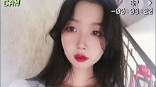 【泡泡爱打嗝】“洁白的婚纱，手捧着鲜花...”是什么歌来着？？？