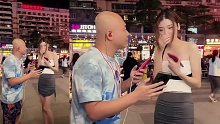 街头采访 好看的小姐姐 街头搞笑一定要看到最后专治不开心